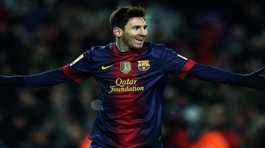 Barcelona'da &uuml;&ccedil; bomba imza