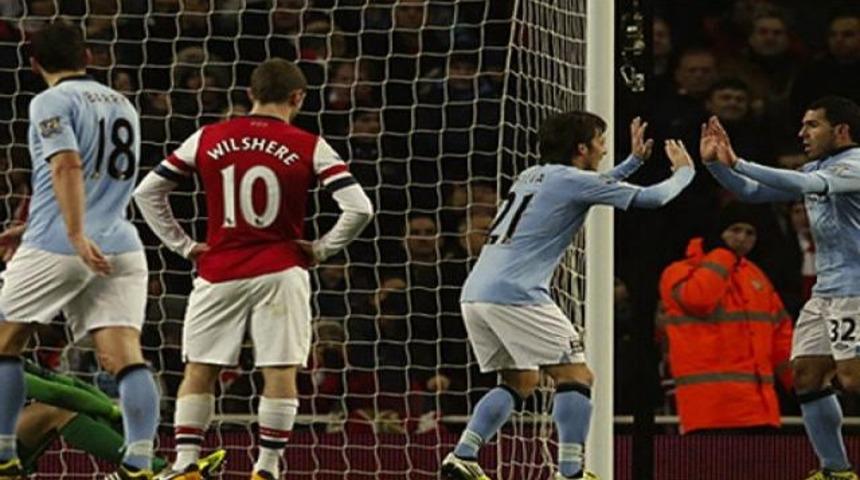 City deplasmanda Arsenal'i avladı