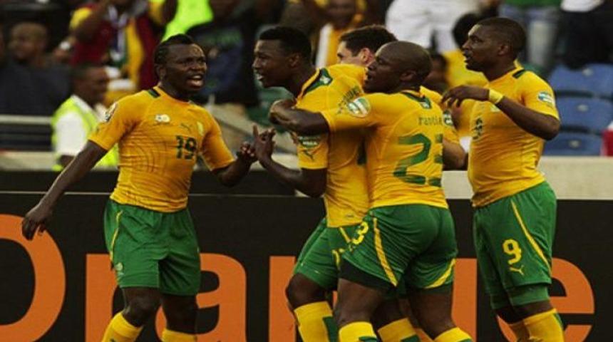 G&uuml;ney Afrika galibiyetle başladı..!