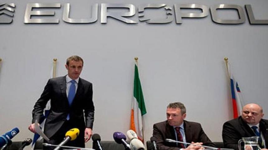 D&uuml;nya futbolunda şike depremi..!