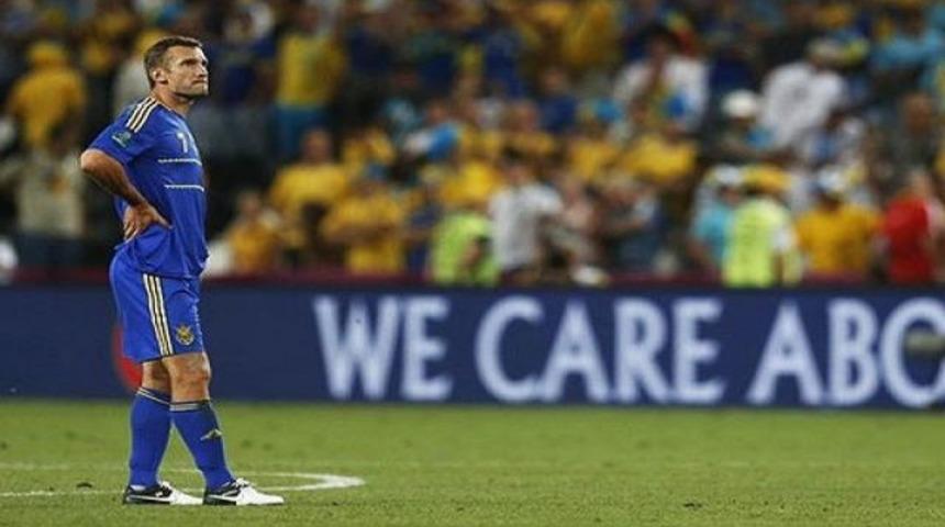 Sheva futbolu bıraktı...