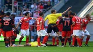 Luisao hakemi bayılttı! (Video)