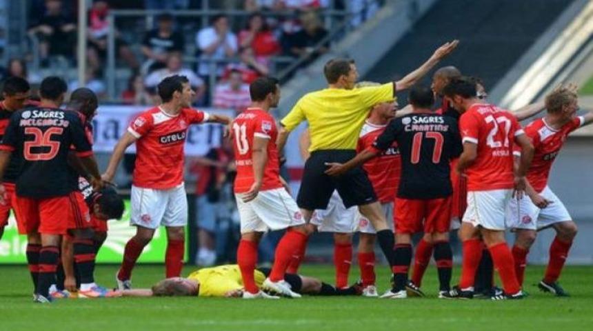 Luisao hakemi bayılttı! (Video)