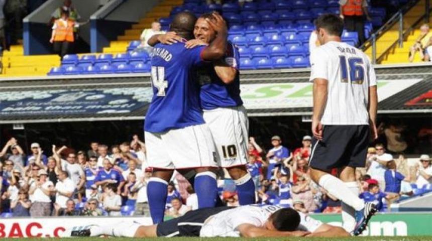 Kazım İngiltere'de golle başladı!