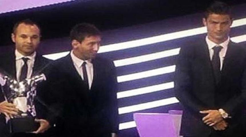 Messi &ouml;yle bir bakış attı ki..!