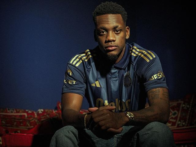 Jhon Duran resmen açıklandı...