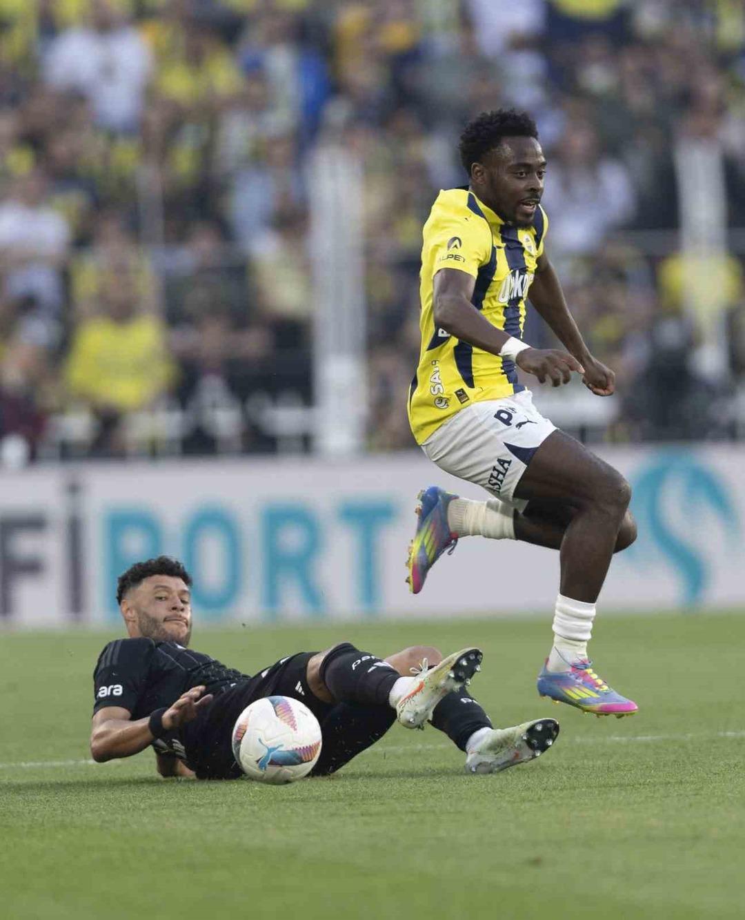 Bright Osayi-Samuel, Fenerbahçe’ye veda etti! 1