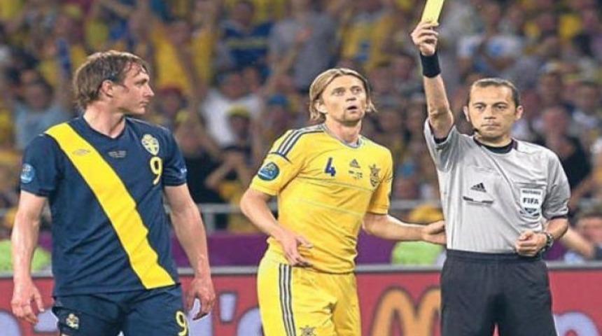 &Ccedil;akır, İngiltere-Ukrayna ma&ccedil;ını y&ouml;netecek!