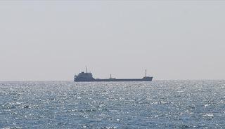 Dehşet anları! Kızıldeniz'de yük gemisine silahlı saldırı