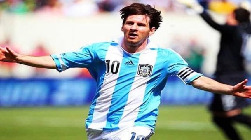 Arjantin Milli Takımı taşlandı..!