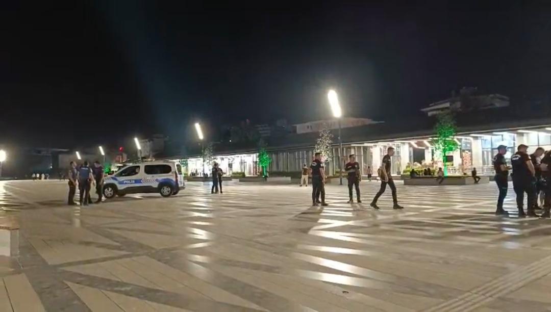 1200xauto 14 yaşındaki genç kız katliam yarattı! Geleni geçeni bıçakladı... Olay yeri savaş alanına döndü
