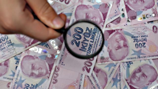 En düşük emekli maaşı belli oldu, gözler tarihe çevrildi! Ne zaman hesaplara yatacak?