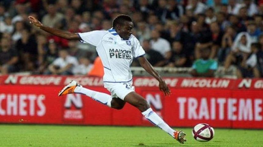 Bu gol anlatılmaz izlenir! (Video)