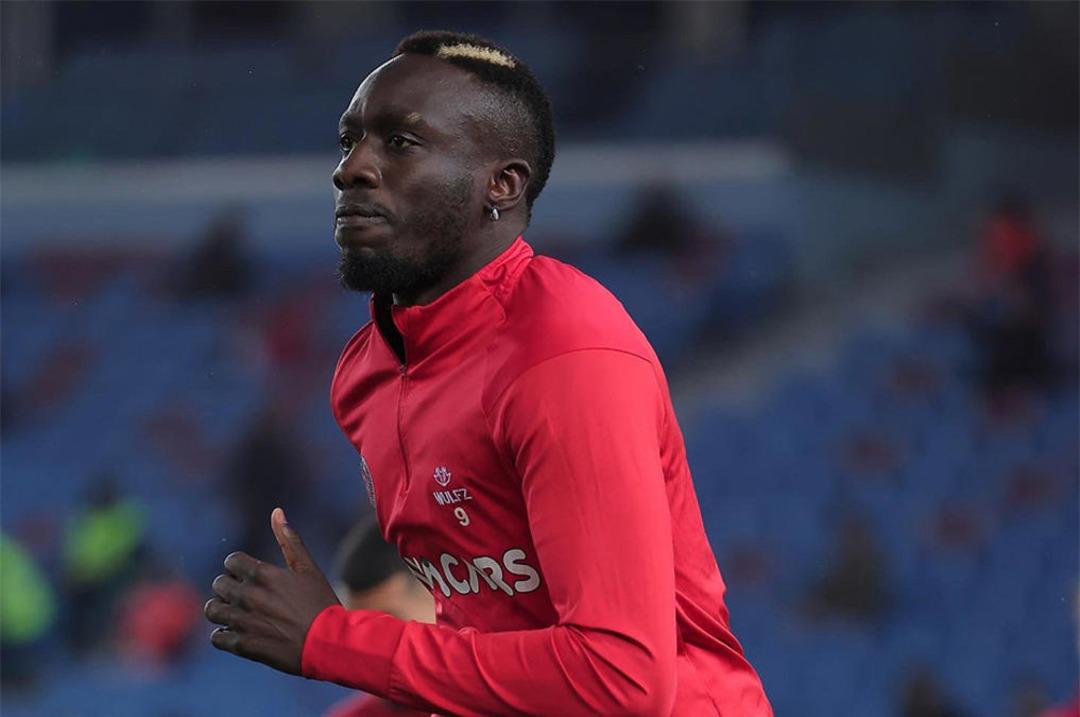 Süper Lig gol kralı Mbaye Diagne Neom FC den ayrıldı!  1