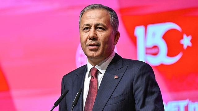 İçişleri Bakanı Ali Yerlikaya: 'Kırmızı bültenle aranan 15 suçlu Türkiye'ye getirildi'