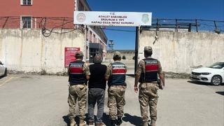 Jandarma ekiplerince bir ayda arama kaydı bulunan 100 şahıs yakalandı
