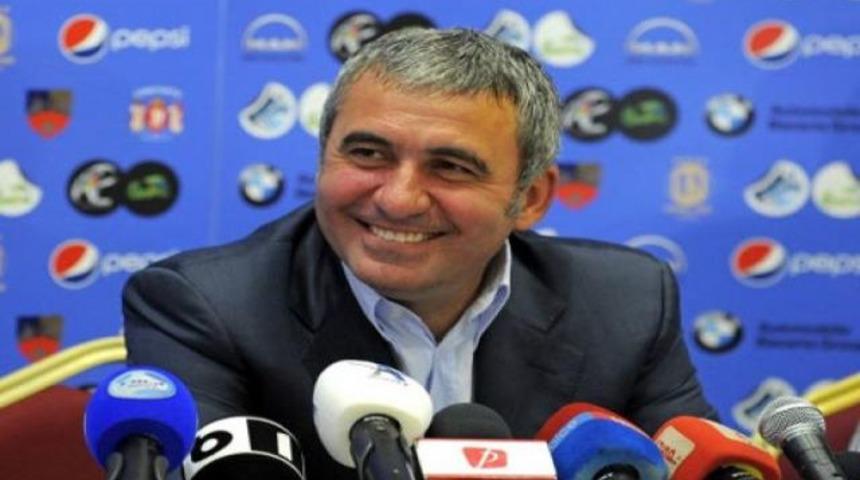 Hagi'den T&uuml;rkiye'ye taş!