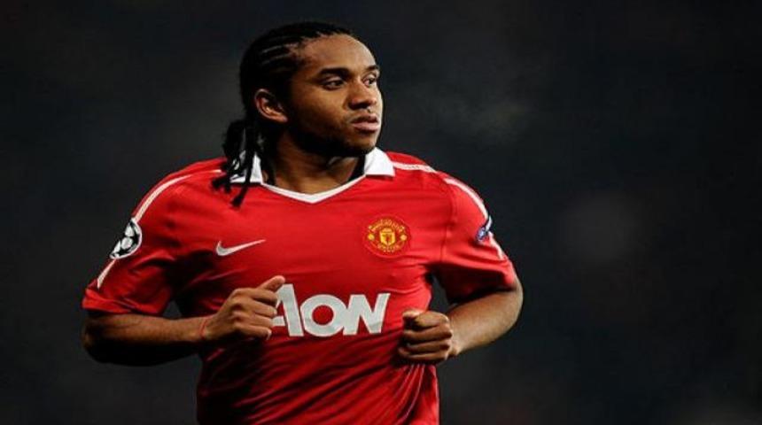 Anderson ve Cleverley d&ouml;n&uuml;yor