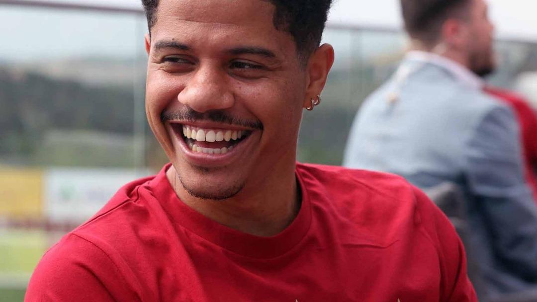 Galatasaray ın Brezilyalı oyuncusu Gabriel Sara ESPN Brasil e açıklamalarda bulundu! Alex De Souza ve Fenerbahçe hakkında söyledikleri gündem oldu... 8
