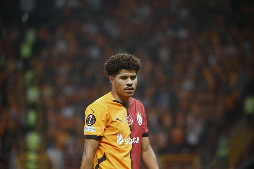 Galatasaray ın Brezilyalı oyuncusu Gabriel Sara ESPN Brasil e açıklamalarda bulundu! Alex De Souza ve Fenerbahçe hakkında söyledikleri gündem oldu... 10