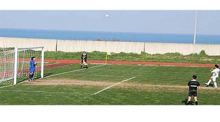 D&uuml;nya bu ma&ccedil;ı konuşuyor! (Video)