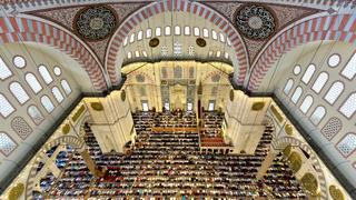 İtikaf ne demek? İtikaf nasıl yapılır? Diyanet'e göre İtikaf nedir?