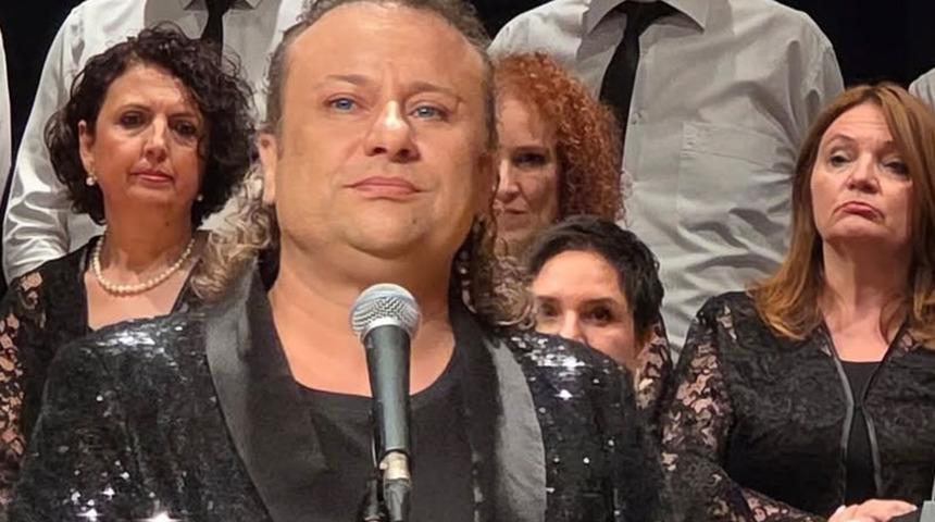 "Felaket tellalı" lakabıyla tanınan ünlü sanatçıdan kötü haber: Onur Akay kalp krizi geçirdi! Kardeşinden duygusal açıklama...