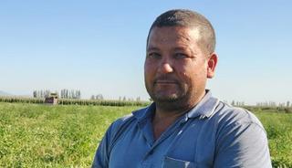 Tarlasını açtı, bedavaya dağıtıyorlar