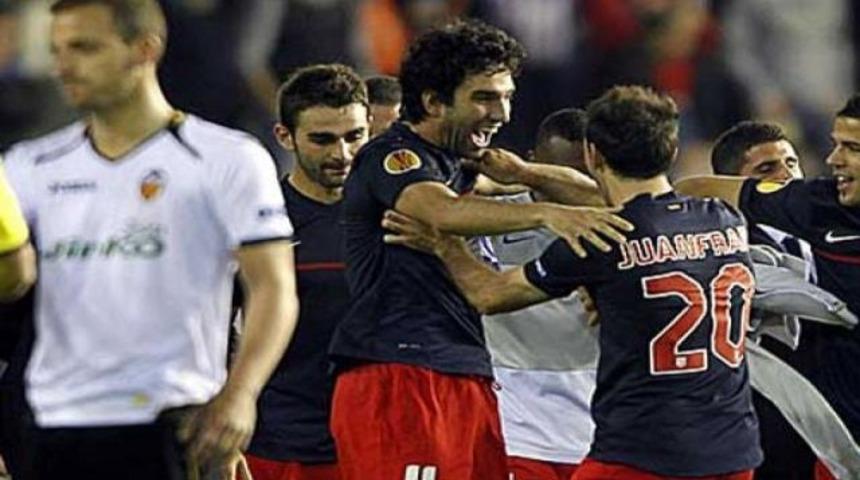 Neptun Meydanı'nda Arda Turan sesleri