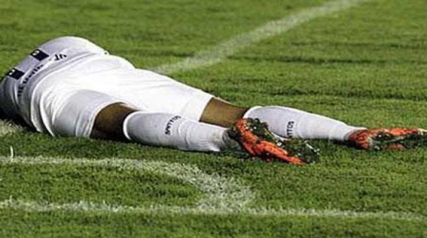 Neymar'ı taşla bayılttılar! (Video)