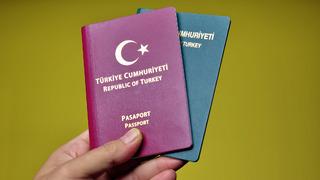 Pasaport harçları 2026'da rekor artışa hazırlanıyor: 10 yıllık pasaport ücreti cep yakacak!