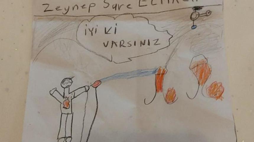 Ödemiş'teki yangın bölgesinde küçük Zeynep'ten itfaiye ekibini duygulandıran not