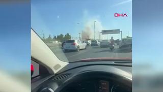 Alevlere teslim oldu! Metrobüste yangın