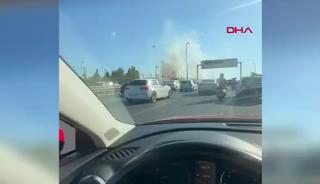Alevlere teslim oldu! Metrobüste yangın