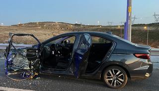 Arnavutköy’de emniyet şeridinde inen sürücüye minibüs çarptı