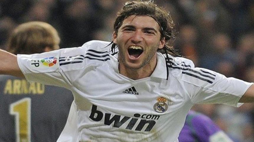 Higuain'e operasyon!