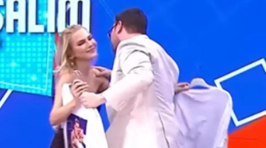 Sürpriz aşk kısa sürdü! Sinan Akçıl ve Ece Erken ayrıldı!  Açıklamalar peş peşe geldi