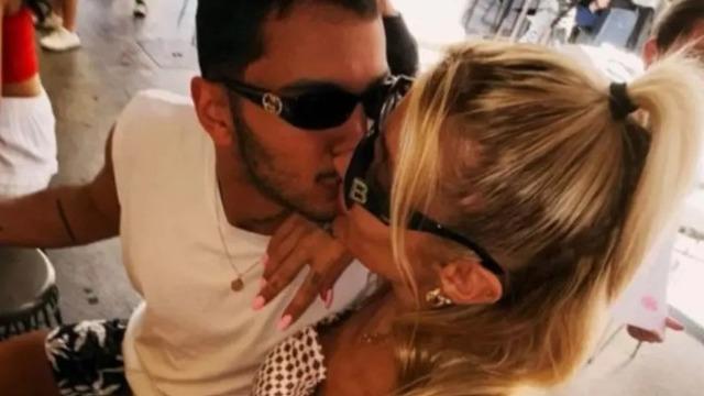 Ayrılığa daha fazla dayanamadı! İrem Derici önce takibe aldı, sonra fotoğrafları yayınladı