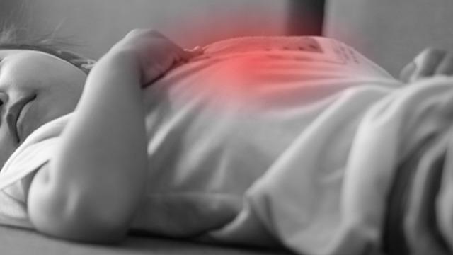 Bebek yakıcı madde içti, hızlı müdahale hayat kurtardı! Ailelere uyarı: Korozif maddeler ölümcül olabilir!