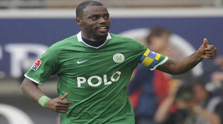 &Ccedil;&ouml;p poşeti satarken futbolcu oldu!