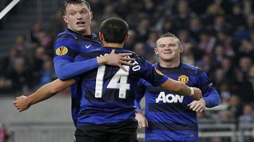 ManU, Bar&ccedil;a'yı solladı!