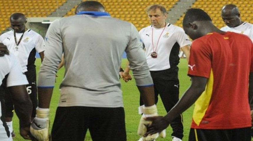 Milli takımda 'b&uuml;y&uuml;' skandalı!