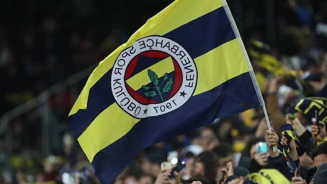 SON DAKİKA:  Fenerbahçe Jayden Oosterwolde nin sözleşmesinin 2028 yılına kadar uzatıldığını açıkladı 1
