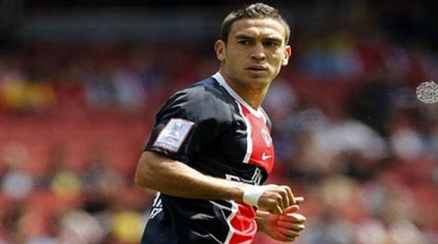 Mevl&uuml;t 1 yıl daha PSG'de!