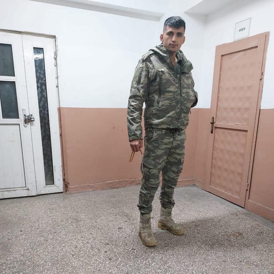 Türkiye şehitlerini uğurluyor! 12 kahramana son veda 13