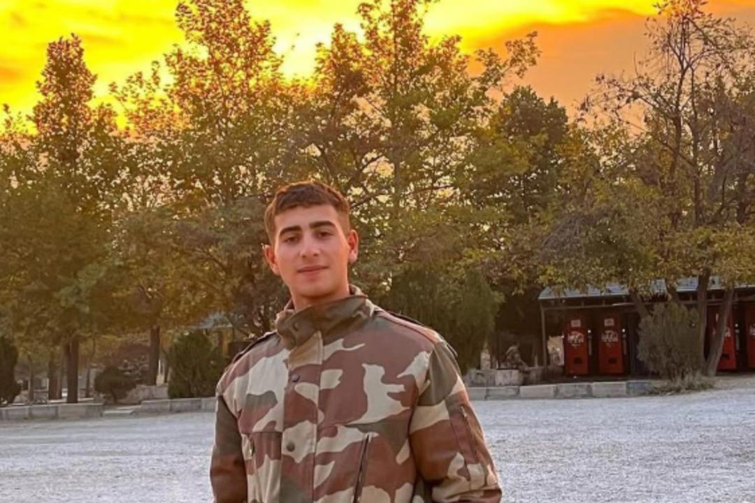 Türkiye şehitlerini uğurluyor! 12 kahramana son veda 19