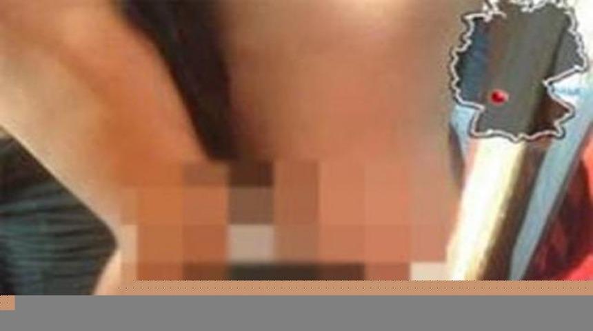 Trib&uuml;nde seks skandalı!