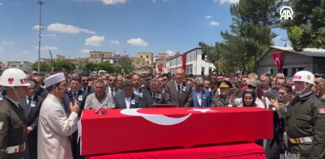 Türkiye şehitlerini uğurluyor! 12 kahramana son veda 14