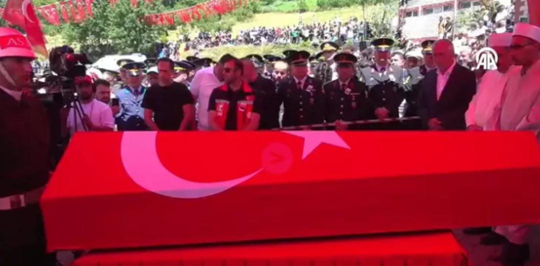 Türkiye şehitlerini uğurluyor! 12 kahramana son veda 16