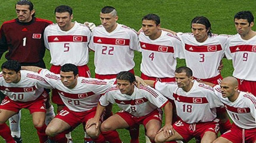 UEFA'dan 3 efsaneye &ouml;d&uuml;l!